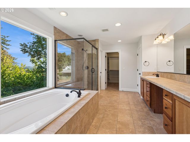 6345 CAUFIELD St, West Linn, OR 97068