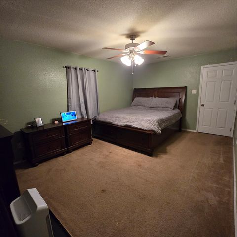 212 Druse LN, Jarrell, TX 76537