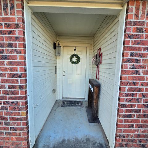 212 Druse LN, Jarrell, TX 76537