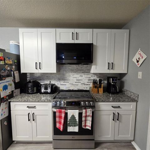 212 Druse LN, Jarrell, TX 76537