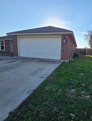 212 Druse LN, Jarrell, TX 76537