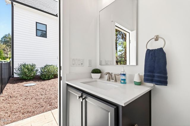 68 Harvest Lane, Pittsboro, NC 27312