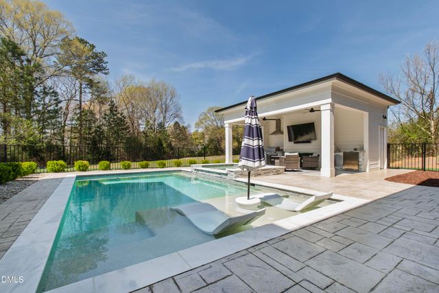 68 Harvest Lane, Pittsboro, NC 27312