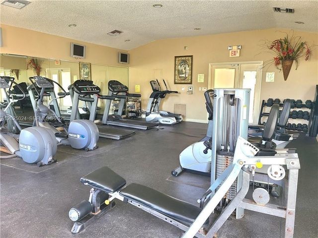631 Lyons Rd 12205, Coconut Creek, FL 33063