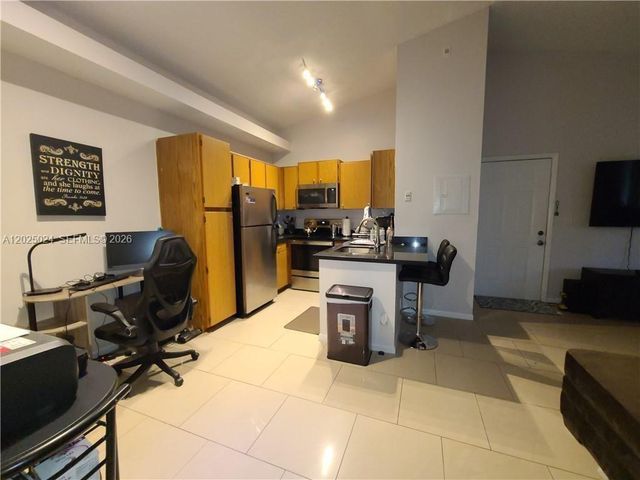 631 Lyons Rd 12205, Coconut Creek, FL 33063