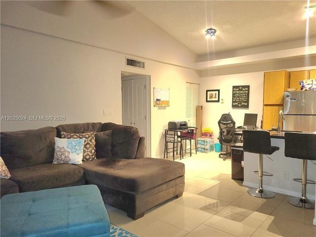 631 Lyons Rd 12205, Coconut Creek, FL 33063