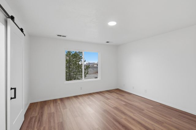 2358 Green Lake Road NE, Rio Rancho, NM 87124