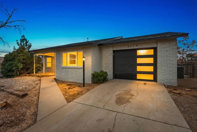 2358 Green Lake Road NE, Rio Rancho, NM 87124