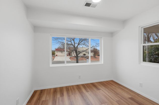 2358 Green Lake Road NE, Rio Rancho, NM 87124