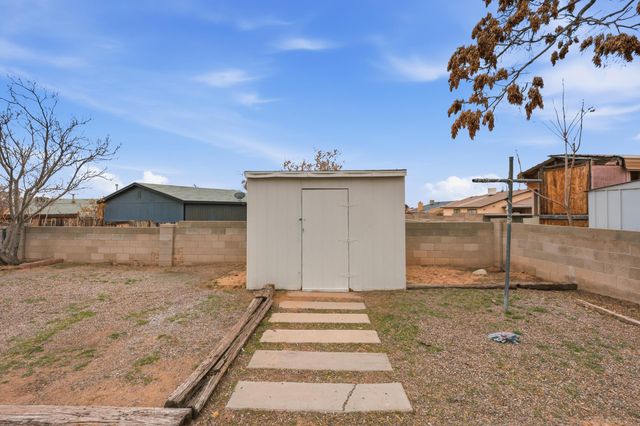 2358 Green Lake Road NE, Rio Rancho, NM 87124