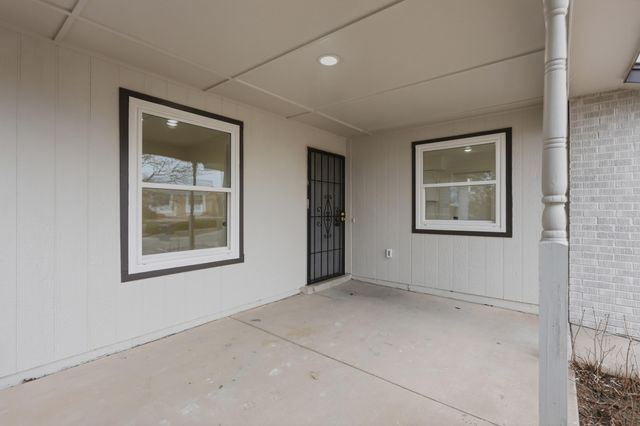 2358 Green Lake Road NE, Rio Rancho, NM 87124