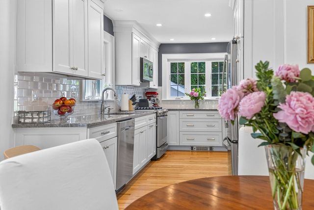 18 Hanson St., Wakefield, MA 01880