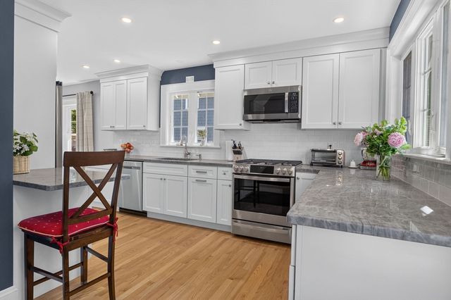 18 Hanson St., Wakefield, MA 01880