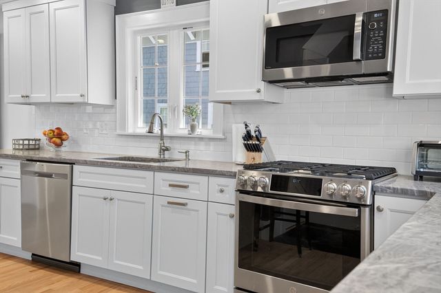18 Hanson St., Wakefield, MA 01880
