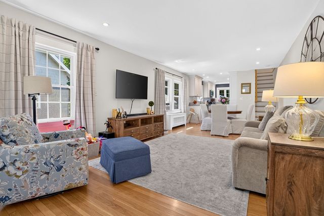 18 Hanson St., Wakefield, MA 01880