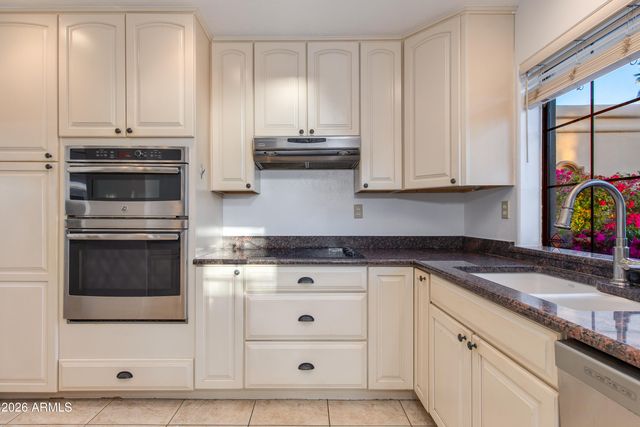 9808 E TOPAZ Drive, Scottsdale, AZ 85258