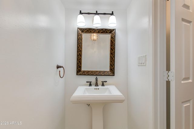 9808 E TOPAZ Drive, Scottsdale, AZ 85258