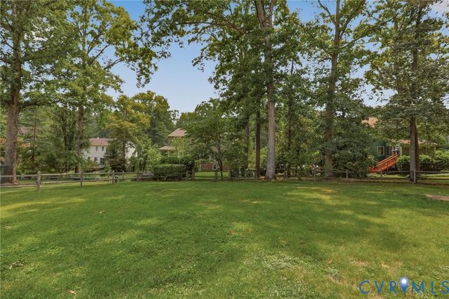1624 Pocoshock Blvd, North Chesterfield, VA 23235