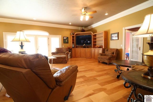 2933 trace creek church rd, Mayfield, KY 42066