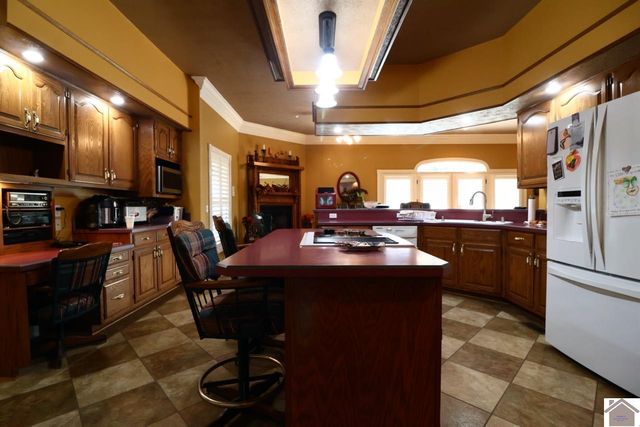 2933 trace creek church rd, Mayfield, KY 42066