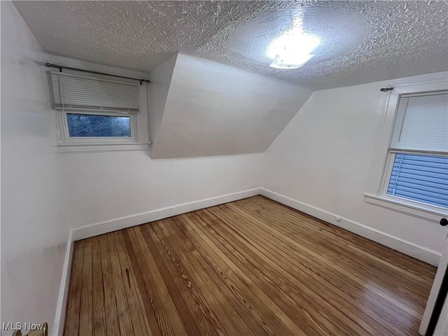 853 Russell Avenue, Akron, OH 44307