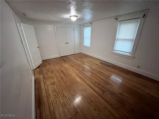 853 Russell Avenue, Akron, OH 44307