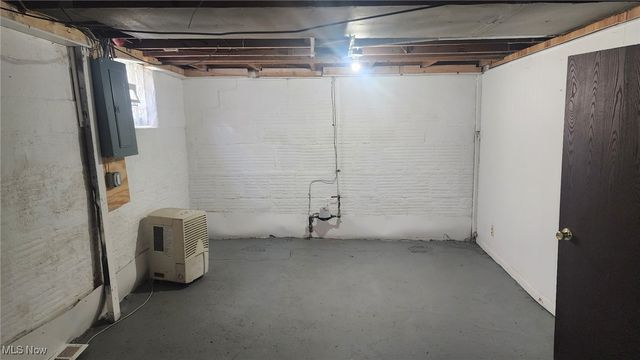 853 Russell Avenue, Akron, OH 44307