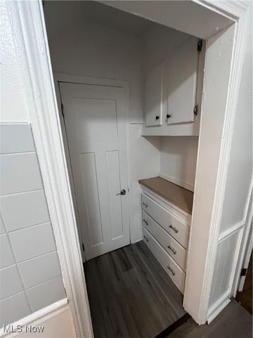 853 Russell Avenue, Akron, OH 44307