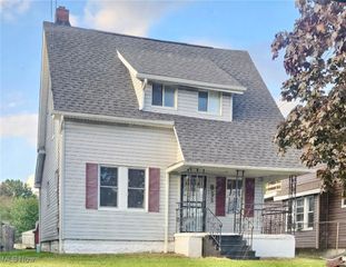 853 Russell Avenue, Akron, OH 44307