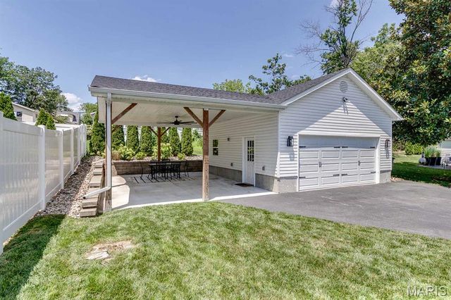 8901 Moritz Avenue, Brentwood, MO 63144