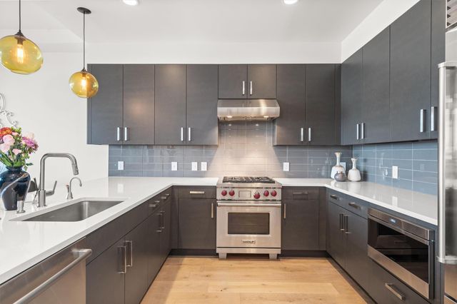 222 West Ave 2806, Austin, TX 78701