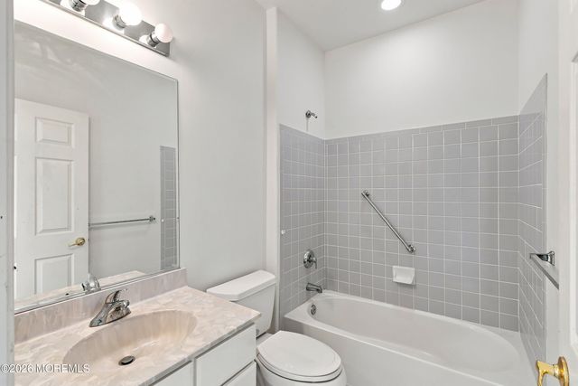 7 Bayou Court, Barnegat, NJ 08005