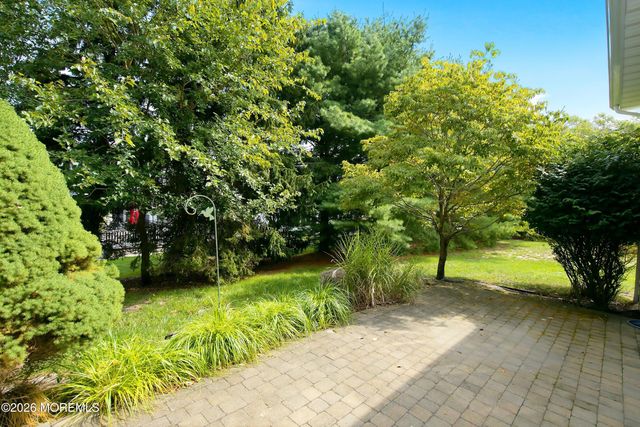7 Bayou Court, Barnegat, NJ 08005