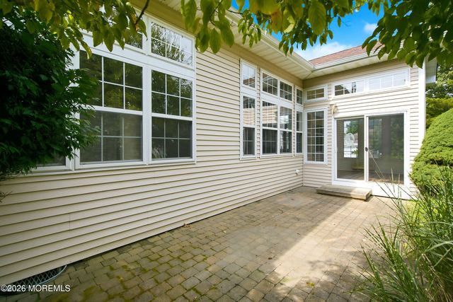 7 Bayou Court, Barnegat, NJ 08005