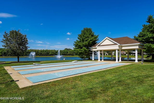 7 Bayou Court, Barnegat, NJ 08005