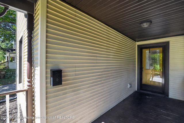 628 Brook Street, Lansing, MI 48906