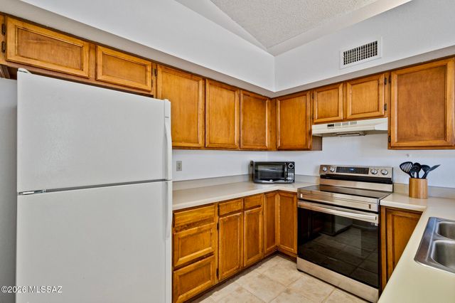 3345 W Starfall Place, Tucson, AZ 85741