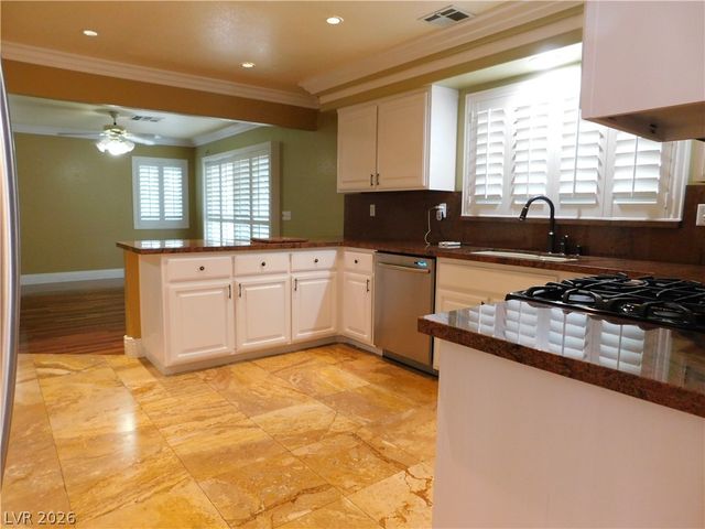 2150 Eaglecloud Drive, Henderson, NV 89074
