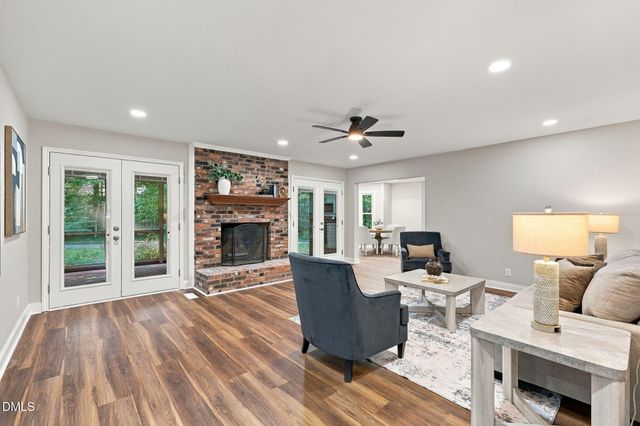 115 Meadowglades Lane, Cary, NC 27518