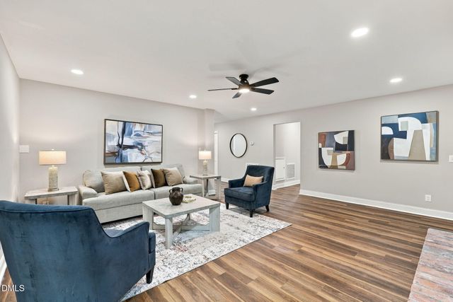 115 Meadowglades Lane, Cary, NC 27518