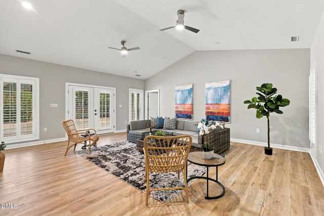 115 Meadowglades Lane, Cary, NC 27518