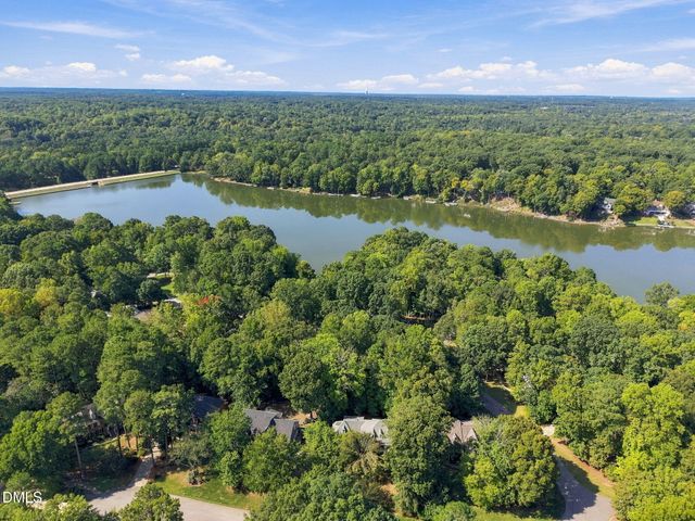 115 Meadowglades Lane, Cary, NC 27518