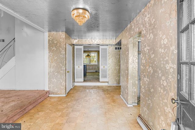 9096 PINE RD, Philadelphia, PA 19115