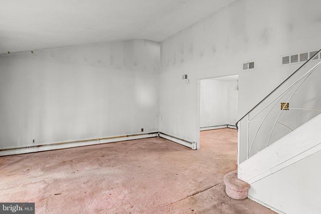9096 PINE RD, Philadelphia, PA 19115