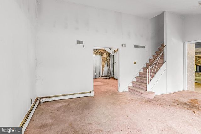 9096 PINE RD, Philadelphia, PA 19115