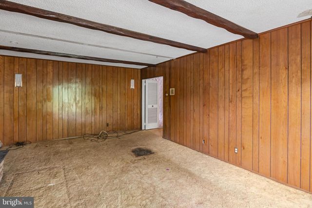 9096 PINE RD, Philadelphia, PA 19115