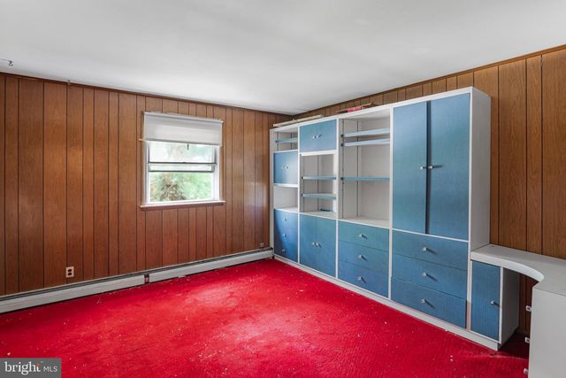 9096 PINE RD, Philadelphia, PA 19115