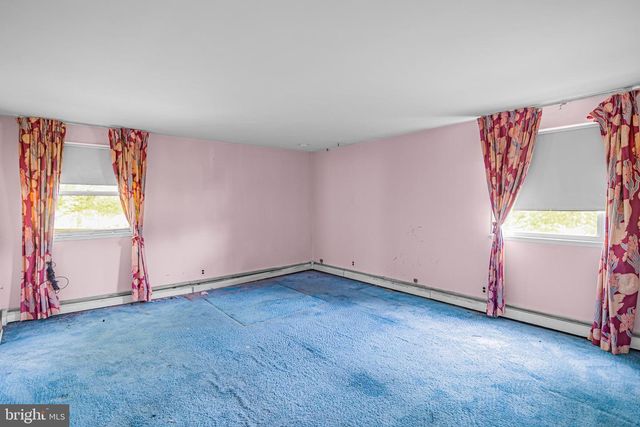 9096 PINE RD, Philadelphia, PA 19115
