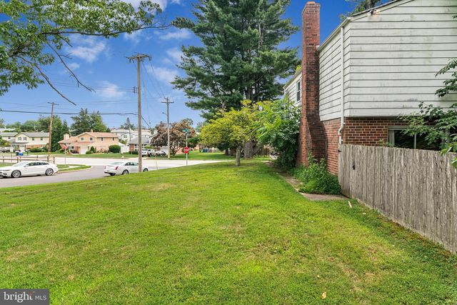9096 PINE RD, Philadelphia, PA 19115