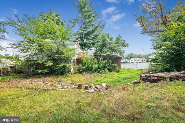 9096 PINE RD, Philadelphia, PA 19115